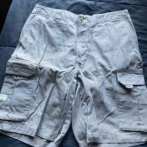 Eddie Bauer Men's Light Gray Cargo Shorts